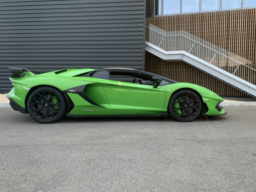 Lamborghini Aventador SVJ : la plus rapide au monde sur le